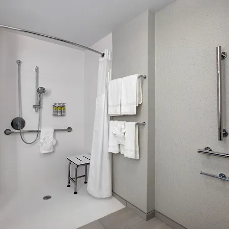 Holiday Inn Express & Suites - Milwaukee - Brookfield By Ihg Extérieur photo