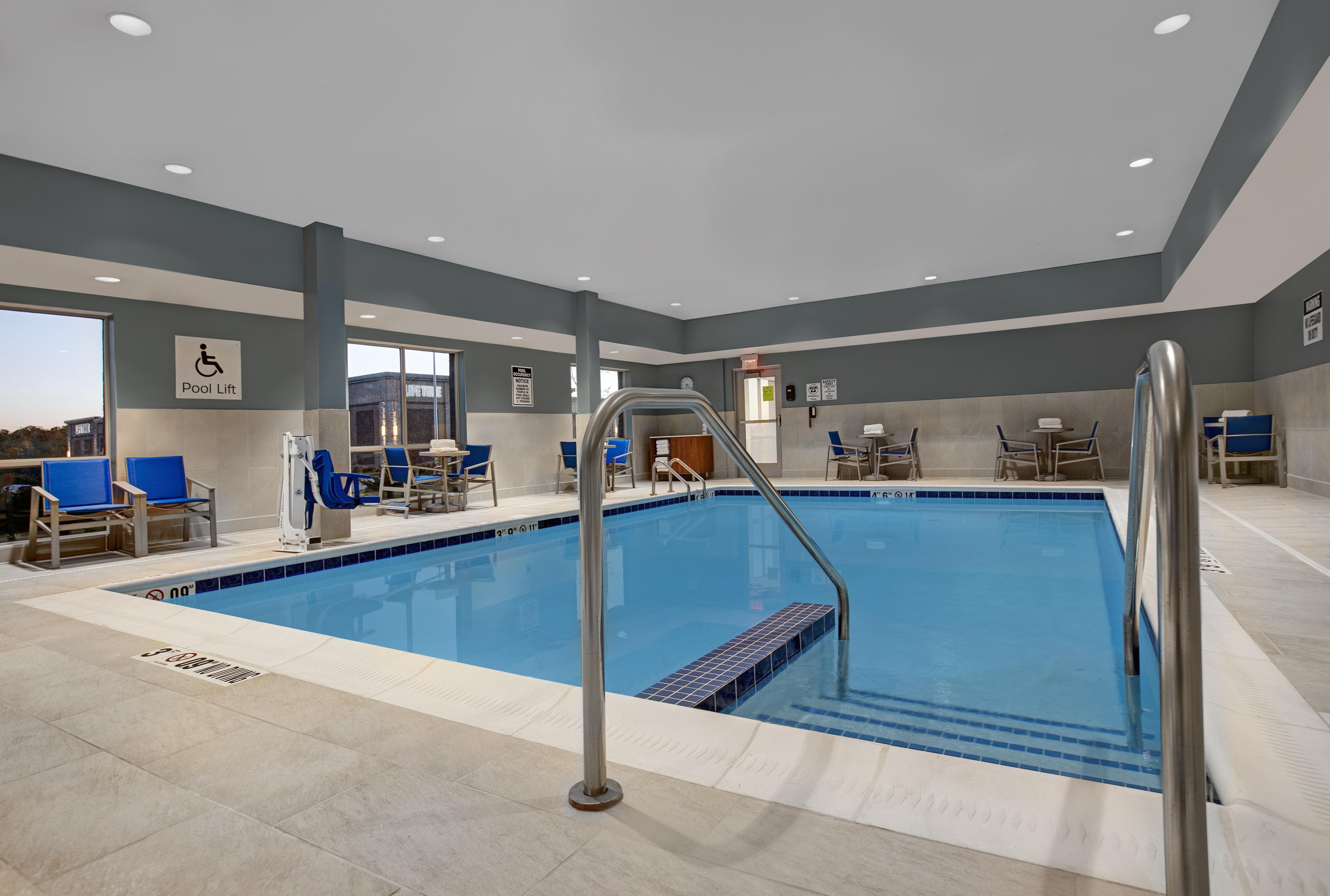 Hotel Holiday Express & - Milwaukee - By Ihg Brookfield